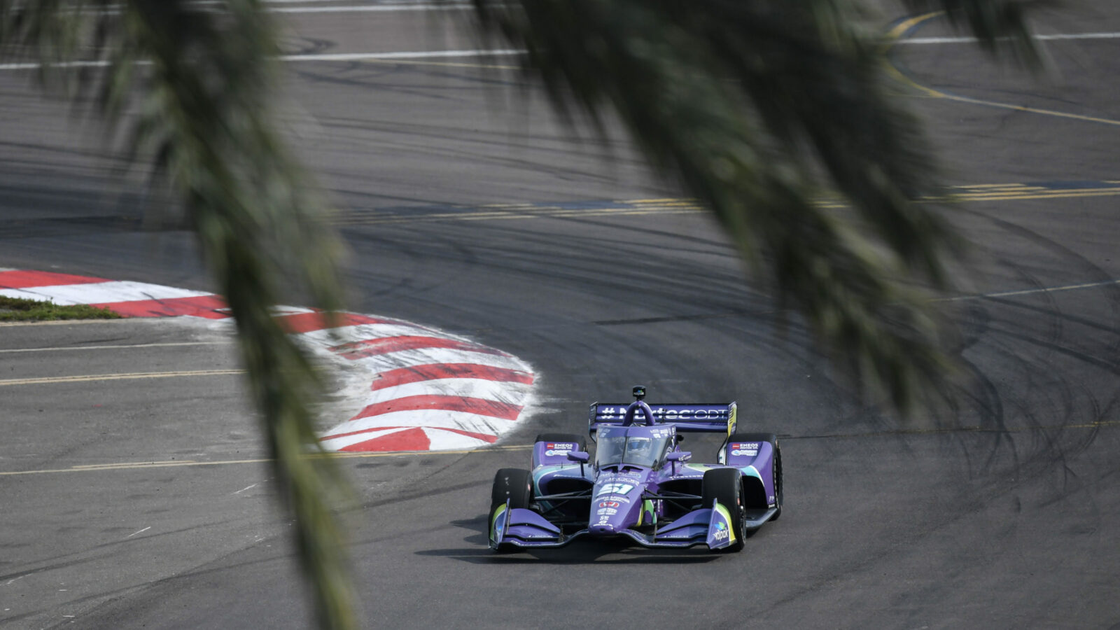 Romain Grosjean secures pole position
